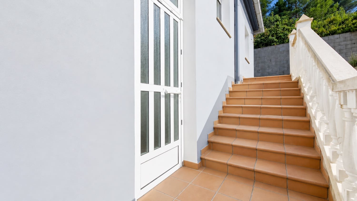Chalet de 4 habitaciones en Villalonga en venta con garaje - 250.000 € (Ref: 9981758)