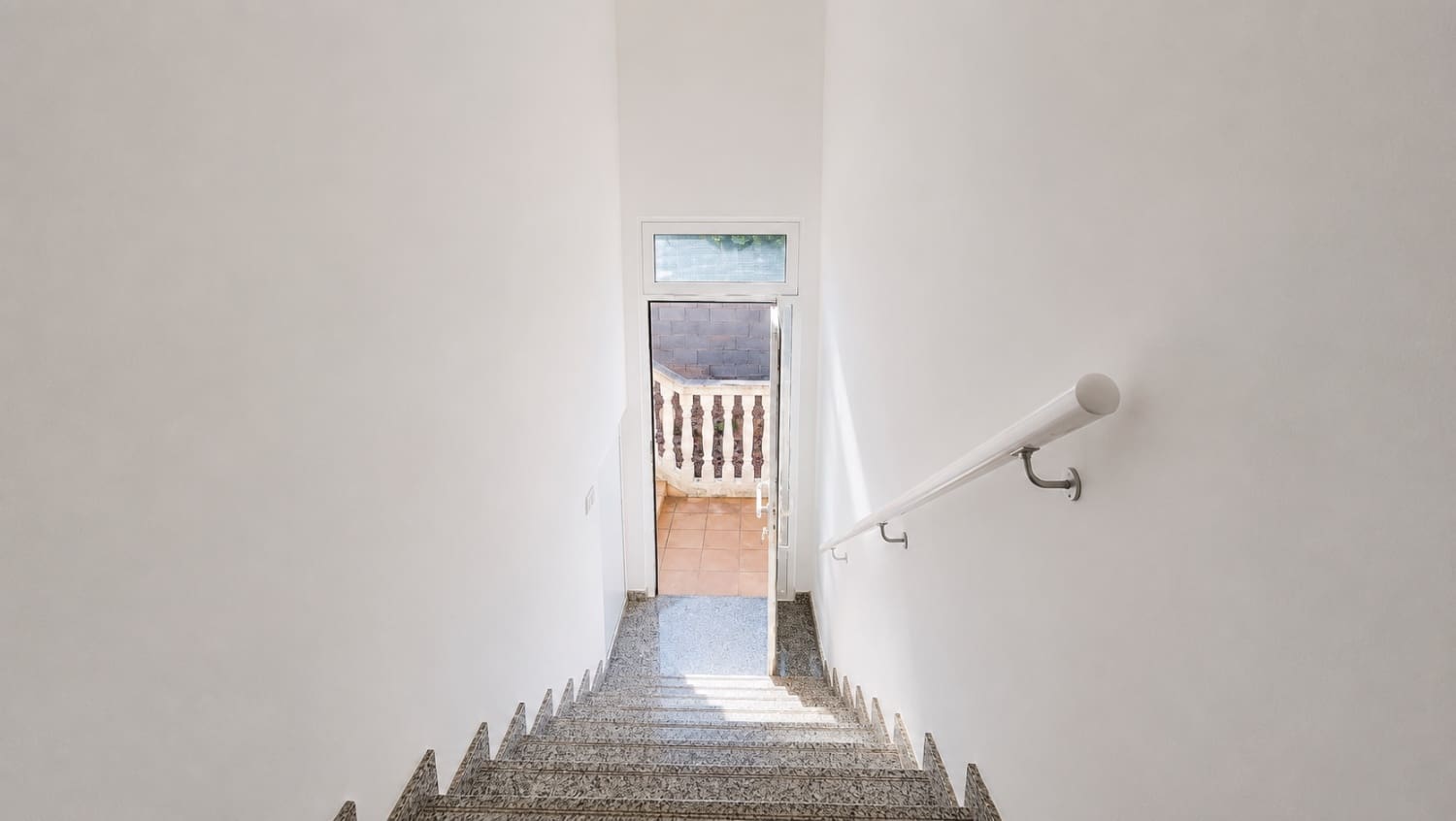 Chalet de 4 habitaciones en Villalonga en venta con garaje - 250.000 € (Ref: 9981758)