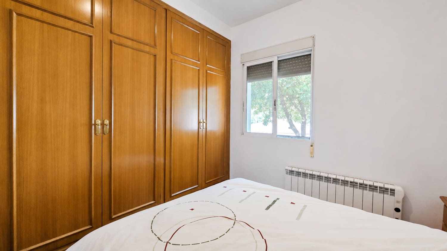 Chalet de 4 habitaciones en Villalonga en venta con garaje - 250.000 € (Ref: 9981758)