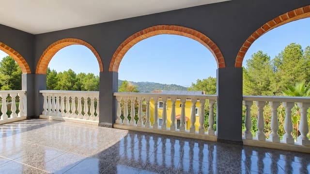 Chalet de 4 habitaciones en Villalonga en venta con garaje - 250.000 € (Ref: 9981758)