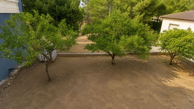 Chalet de 4 habitaciones en Villalonga en venta con garaje - 250.000 € (Ref: 9981758)