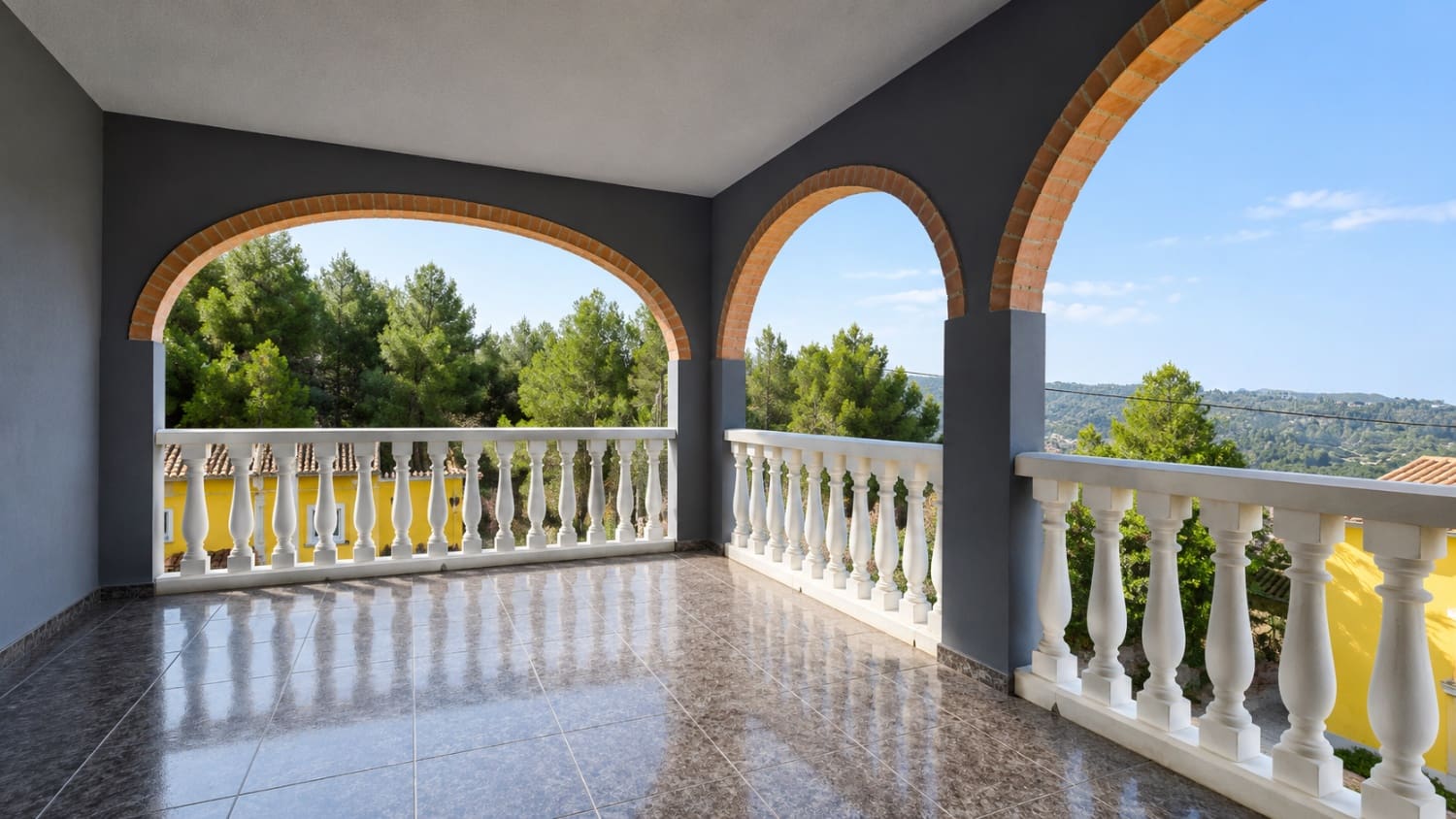 Chalet de 4 habitaciones en Villalonga en venta con garaje - 250.000 € (Ref: 9981758)