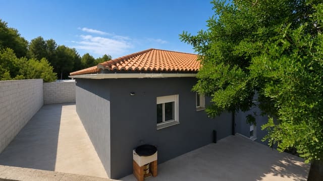 Chalet de 4 habitaciones en Villalonga en venta con garaje - 250.000 € (Ref: 9981758)