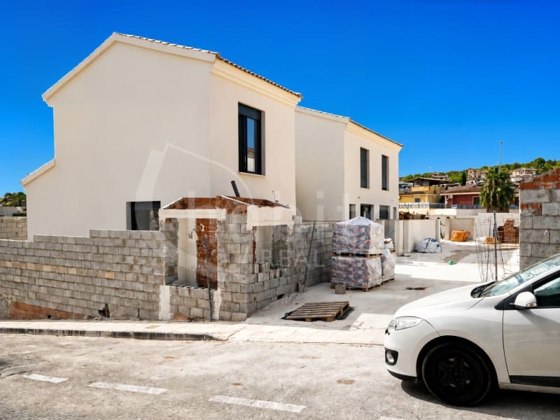 3 bedroom Townhouse for sale in Bigastro with pool garage - € 269,500 (Ref: 10003597)