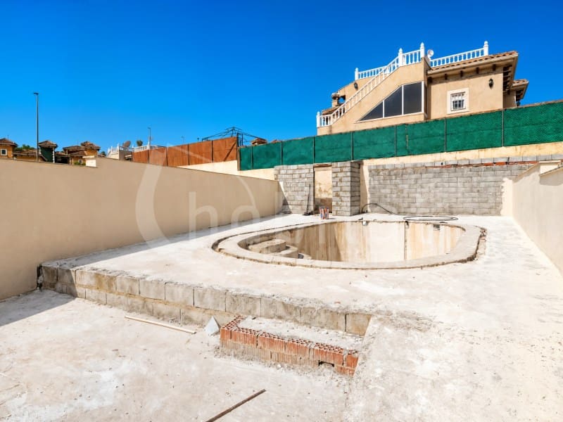 3 bedroom Townhouse for sale in Bigastro with pool garage - € 269,500 (Ref: 10003597)