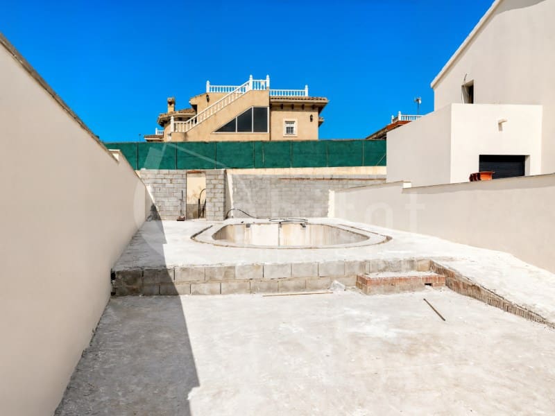 3 bedroom Townhouse for sale in Bigastro with pool garage - € 269,500 (Ref: 10003597)