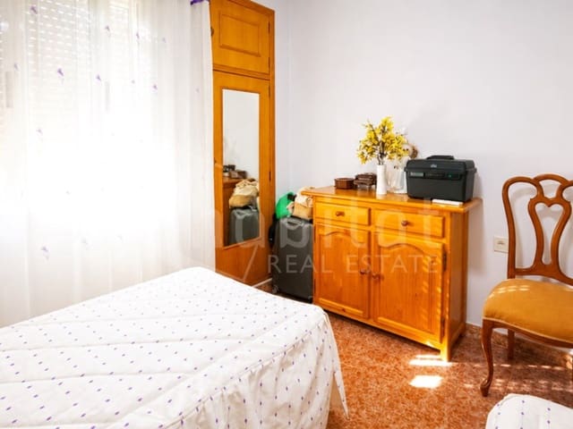 Apartamento de 2 habitaciones en El Chaparral - La Siesta - La Torreta, Torrevieja en venta con piscina garaje - 135.000 € (Ref: 10028886)