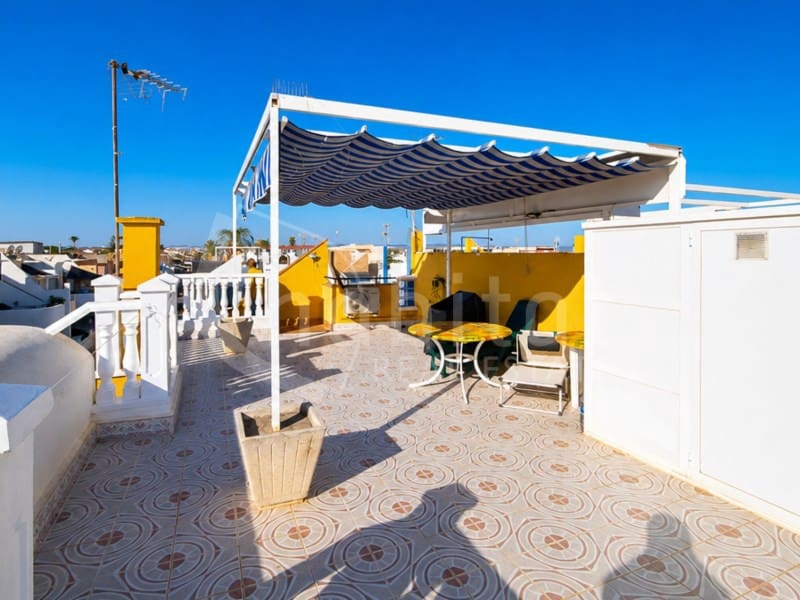 2 soverom Leilighet til salgs i Torrevieja med svømmebasseng garasje - € 135 000 (Ref: 10028886)