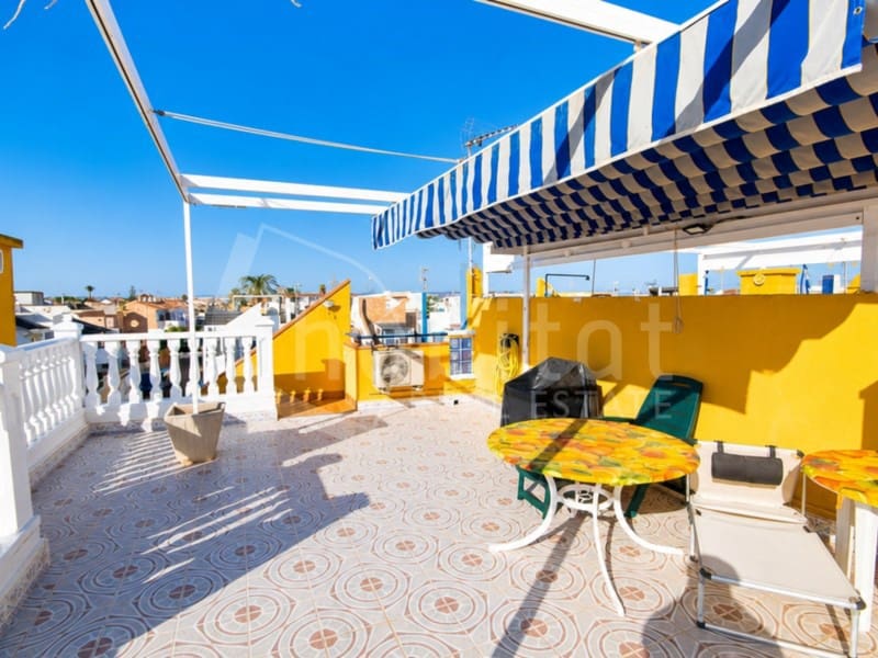 2 soverom Leilighet til salgs i Torrevieja med svømmebasseng garasje - € 135 000 (Ref: 10028886)