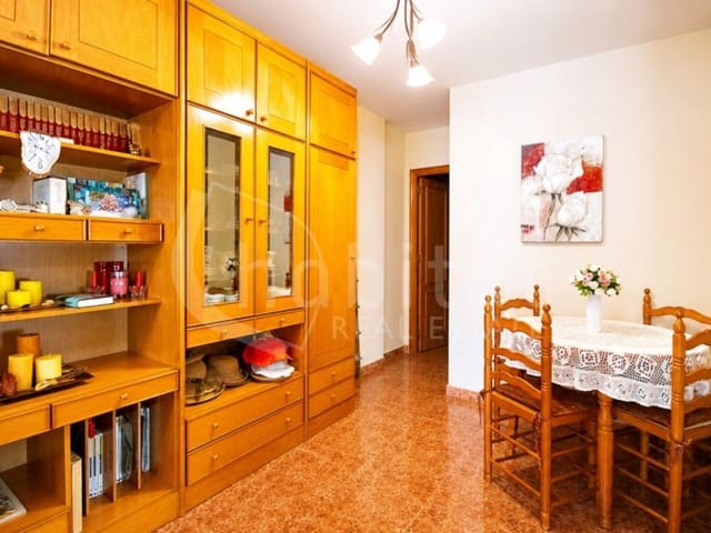 Apartamento de 2 habitaciones en El Chaparral - La Siesta - La Torreta, Torrevieja en venta con piscina garaje - 135.000 € (Ref: 10028886)