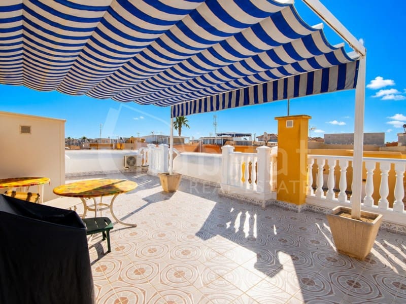 2 soverom Leilighet til salgs i Torrevieja med svømmebasseng garasje - € 135 000 (Ref: 10028886)