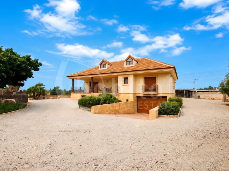 Finca/Casa Rural de 4 habitaciones en Los Montesinos en alquiler con piscina garaje - 2.000 € (Ref: 10040734)
