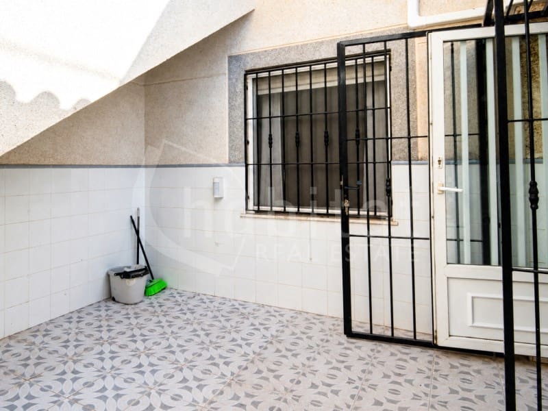 3 quarto Casa em Banda para arrendar em Los Montesinos com garagem - 1 200 € (Ref: 10047024)
