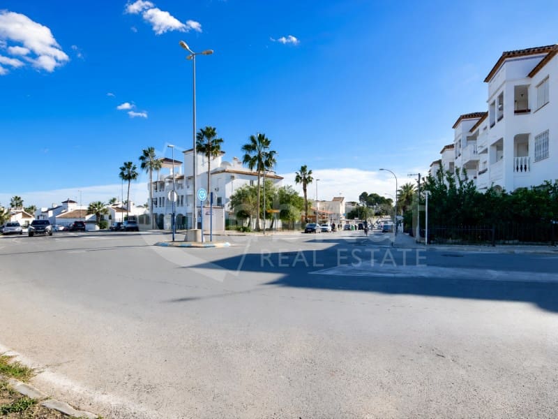 Apartamento de 2 habitaciones en Orihuela Costa en alquiler con piscina - 800 € (Ref: 10049266)