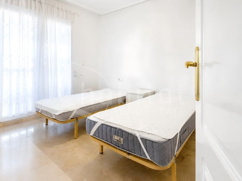 Apartamento de 2 habitaciones en Orihuela Costa en alquiler con piscina - 800 € (Ref: 10049266)