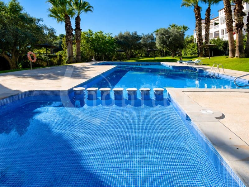 Apartamento de 2 habitaciones en Orihuela Costa en alquiler con piscina - 800 € (Ref: 10049266)