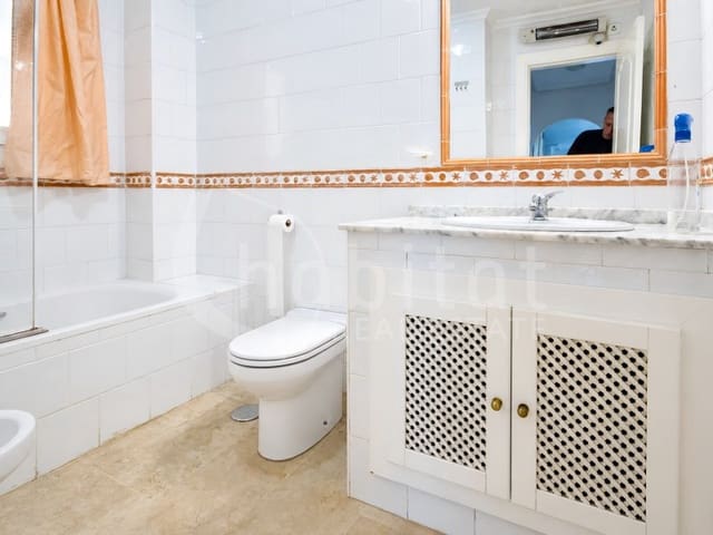 Apartamento de 2 habitaciones en Villamartin, Orihuela en alquiler con piscina - 800 € (Ref: 10049266)