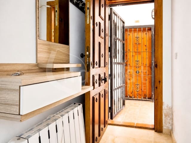 Apartamento de 2 habitaciones en Villamartin, Orihuela en alquiler con piscina - 800 € (Ref: 10049266)