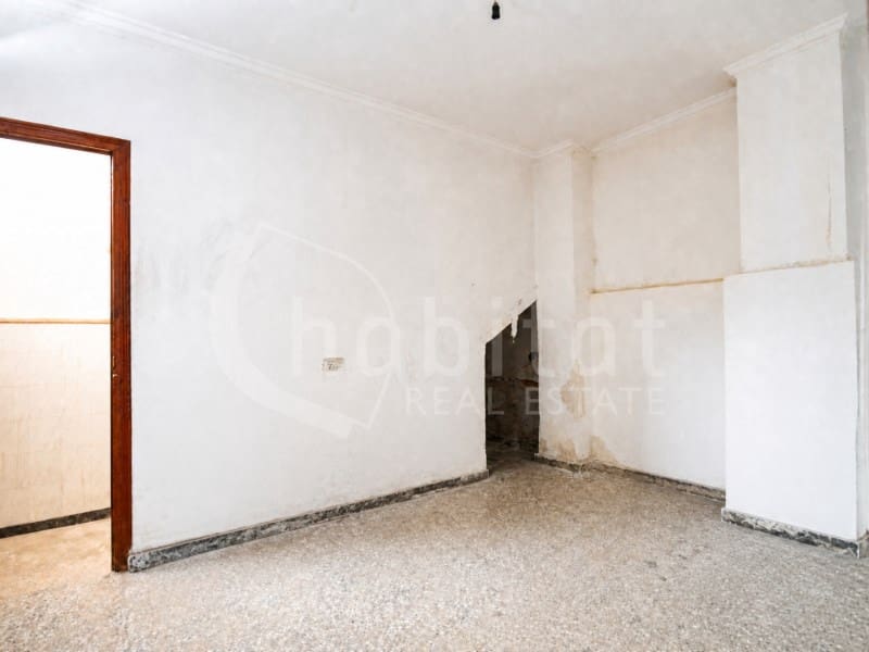 5 bedroom Townhouse for sale in Los Montesinos with garage - € 129,900 (Ref: 10058736)