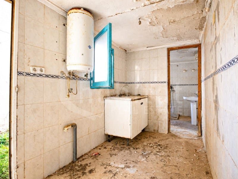 5 bedroom Townhouse for sale in Los Montesinos with garage - € 129,900 (Ref: 10058736)