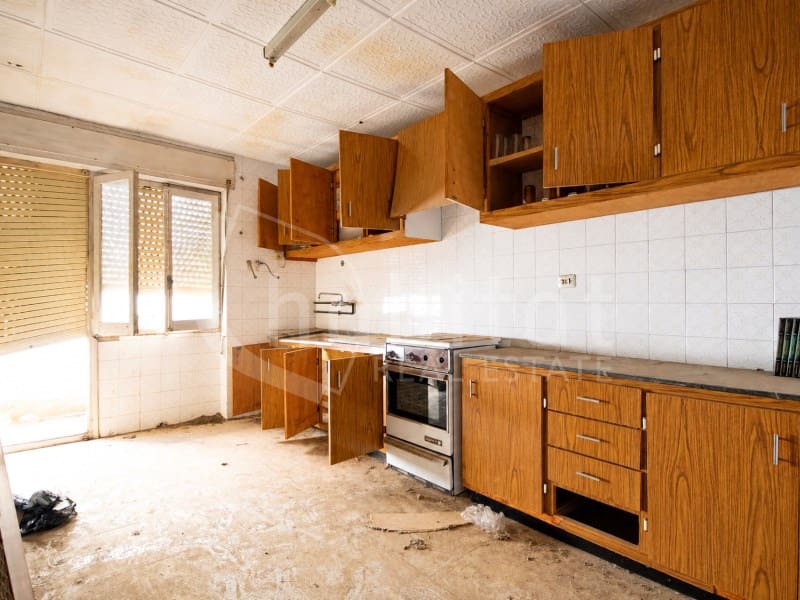 5 bedroom Townhouse for sale in Los Montesinos with garage - € 129,900 (Ref: 10058736)