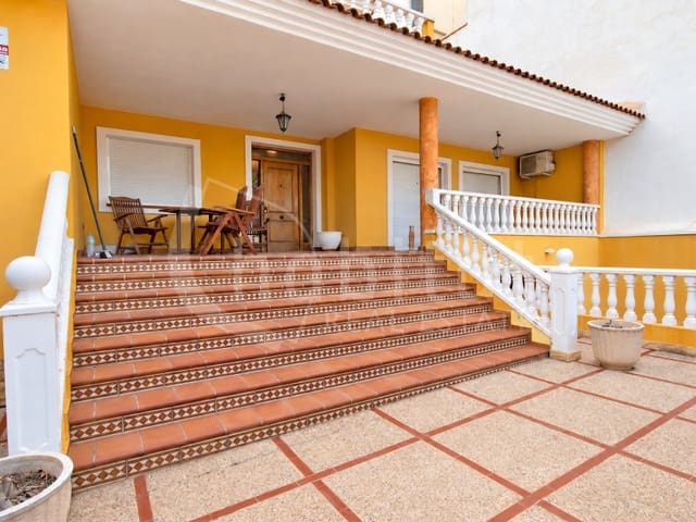 6 soveværelse Villa til salg i Los Montesinos med garage - € 499.000 (Ref: 10171206)