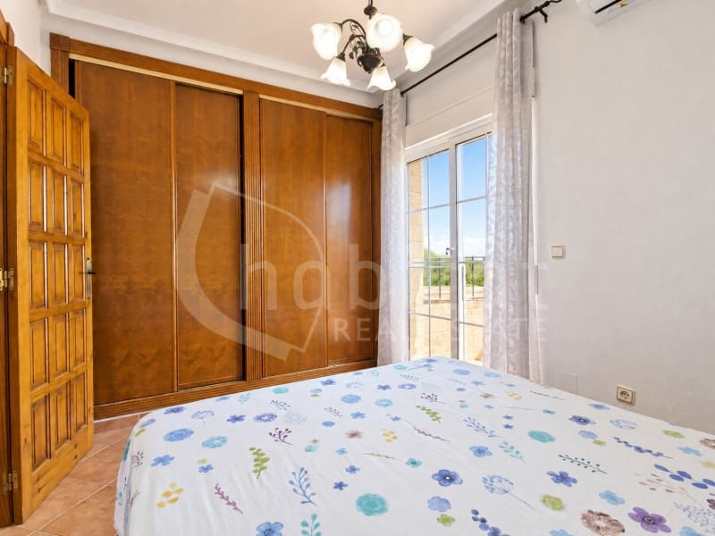 Villa til leie i Los Montesinos med svømmebasseng garasje - € 900 (Ref: 10173795)