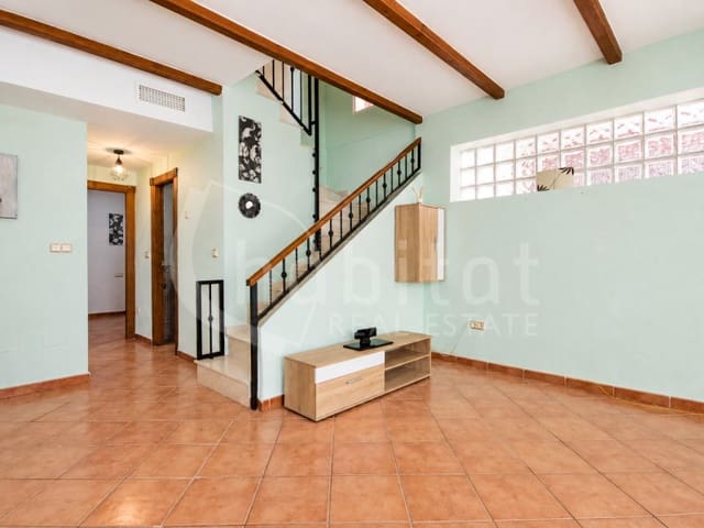 Villa til leie i Los Montesinos med svømmebasseng garasje - € 900 (Ref: 10173795)