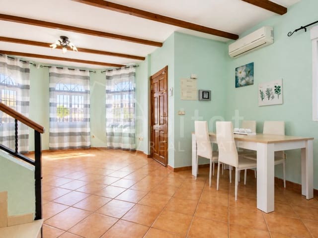 Villa til leie i Los Montesinos med svømmebasseng garasje - € 900 (Ref: 10173795)