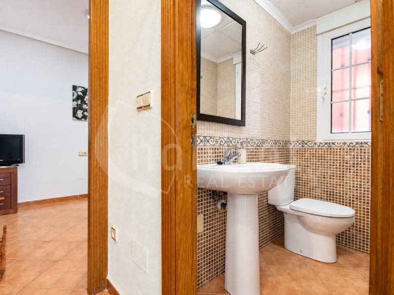 Villa til leie i Los Montesinos med svømmebasseng garasje - € 900 (Ref: 10173795)