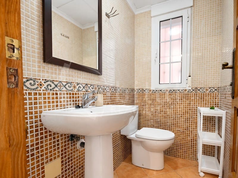 Villa til leie i Los Montesinos med svømmebasseng garasje - € 900 (Ref: 10173795)