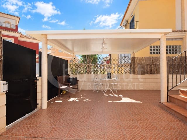 Villa til leie i Los Montesinos med svømmebasseng garasje - € 900 (Ref: 10173795)