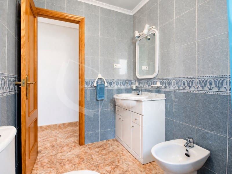 Apartamento de 2 habitaciones en Los Montesinos en venta con piscina - 109.900 € (Ref: 10176993)