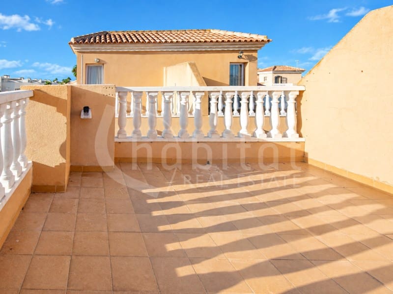 2 sovrum Villa till salu i Torrevieja med pool garage - 175 000 € (Ref: 10176995)