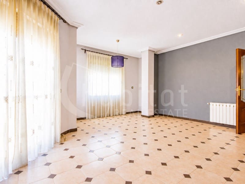4 soverom Hus til salgs i Los Montesinos med garasje - € 265 000 (Ref: 5980701)