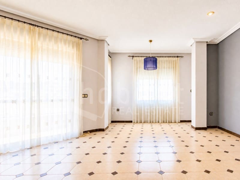 4 soverom Hus til salgs i Los Montesinos med garasje - € 265 000 (Ref: 5980701)