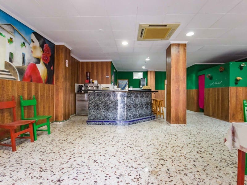 Commercial for sale in La Mata - € 129,900 (Ref: 6006847)