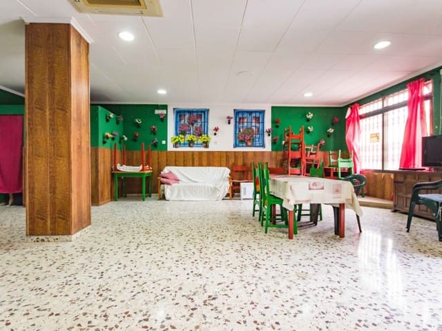 Commercial for sale in Los Europeos, Torrevieja - € 129,900 (Ref: 6006847)