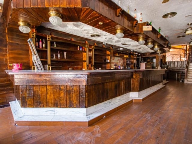 Commercial for sale in Los Montesinos - € 175,000 (Ref: 7011918)