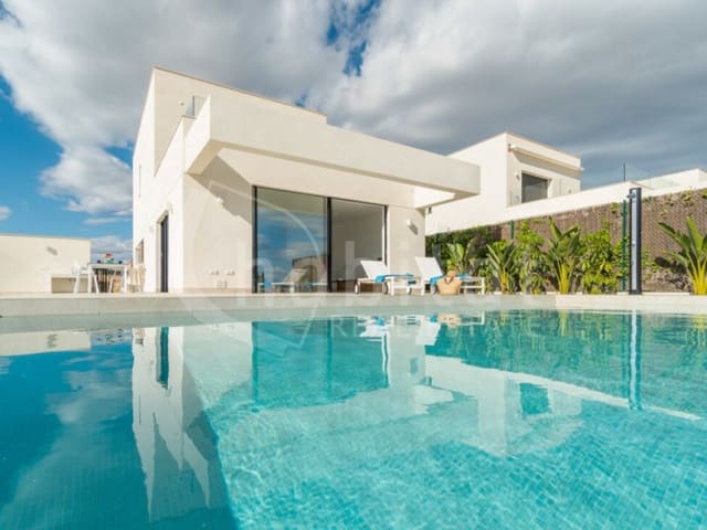 3 bedroom Villa for sale in Los Montesinos with pool - € 509,000 (Ref: 7238388)