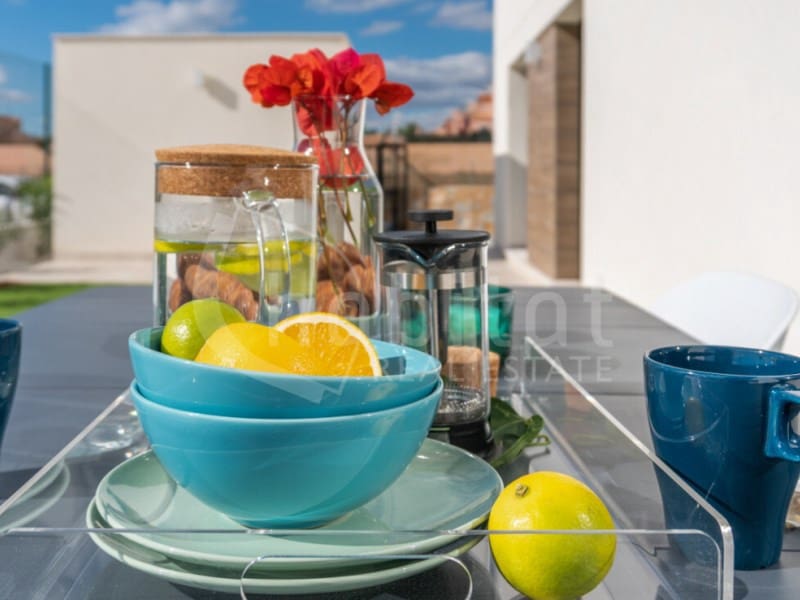 Chalet de 3 habitaciones en Los Montesinos en venta con piscina - 509.000 € (Ref: 7238388)