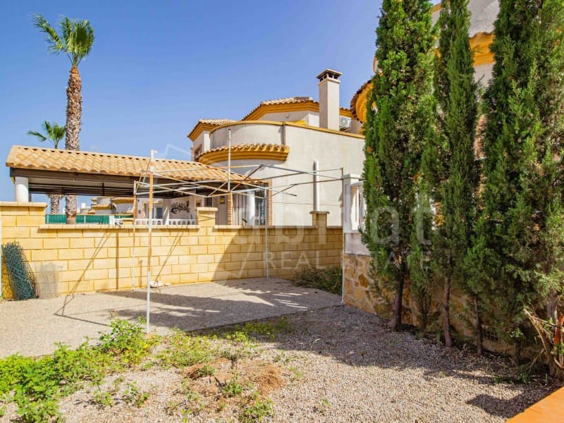 3 sovrum Villa till salu i Los Montesinos med garage - 210 000 € (Ref: 8419988)