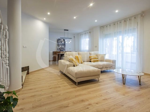 5 slaapkamer Finca/Landhuis te koop in Desamparados - Hurchillo - Torremendo, Orihuela - € 370.000 (Ref: 8423662)