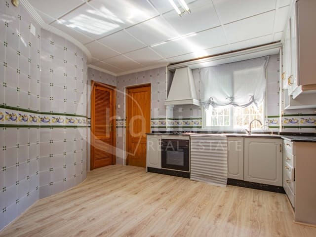 5 slaapkamer Finca/Landhuis te koop in Desamparados - Hurchillo - Torremendo, Orihuela - € 370.000 (Ref: 8423662)