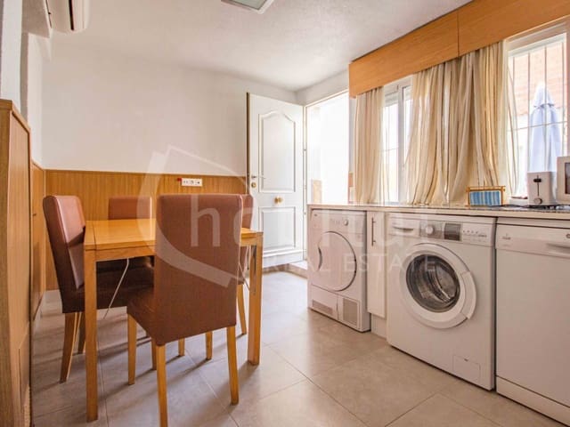 4 bedroom Townhouse for sale in Los Montesinos with pool garage - € 285,000 (Ref: 8442677)