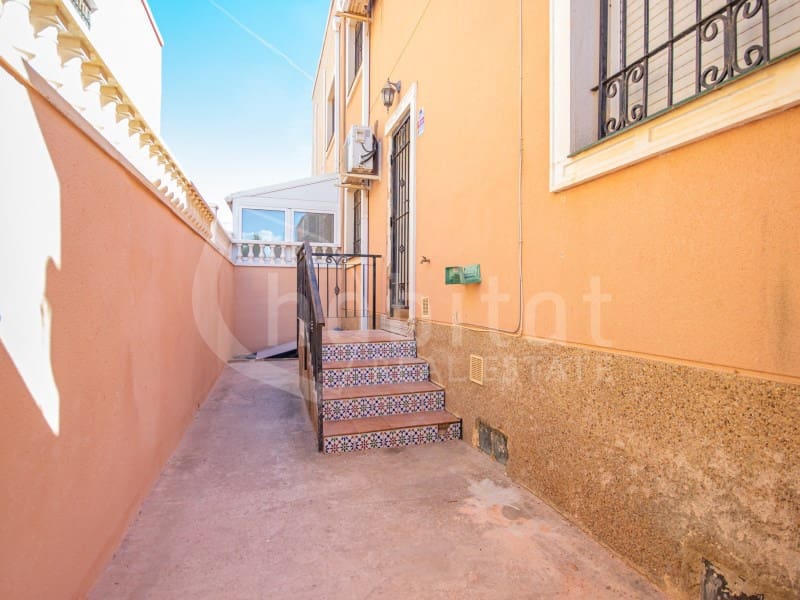 3 makuuhuone Omakotitalo myytävänä paikassa Los Montesinos - 171 000 € (Ref: 8597426)