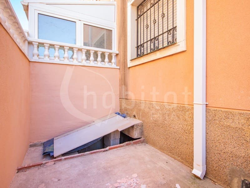 3 makuuhuone Omakotitalo myytävänä paikassa Los Montesinos - 171 000 € (Ref: 8597426)