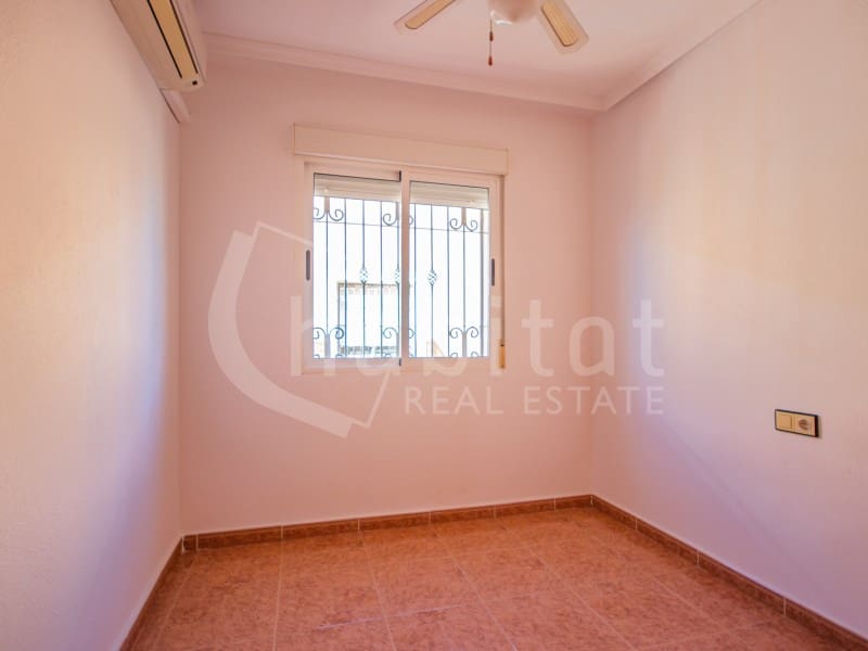 3 makuuhuone Omakotitalo myytävänä paikassa Los Montesinos - 171 000 € (Ref: 8597426)