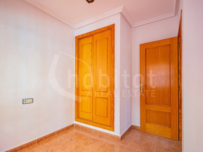 3 makuuhuone Omakotitalo myytävänä paikassa Los Montesinos - 171 000 € (Ref: 8597426)