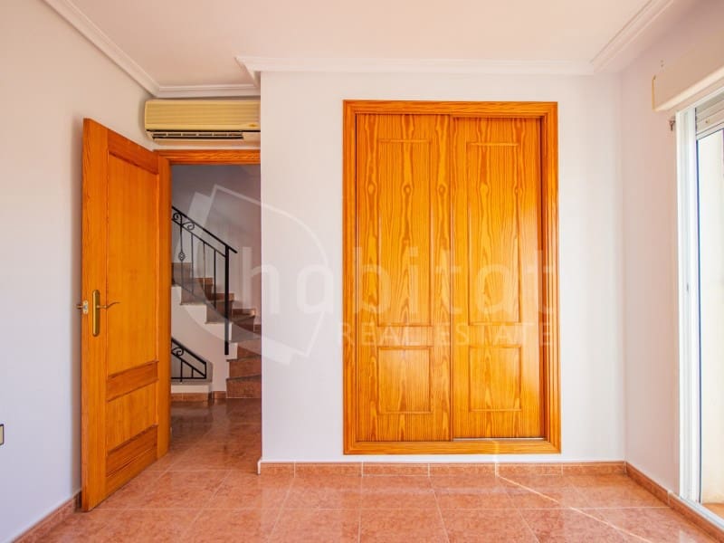 3 makuuhuone Omakotitalo myytävänä paikassa Los Montesinos - 171 000 € (Ref: 8597426)